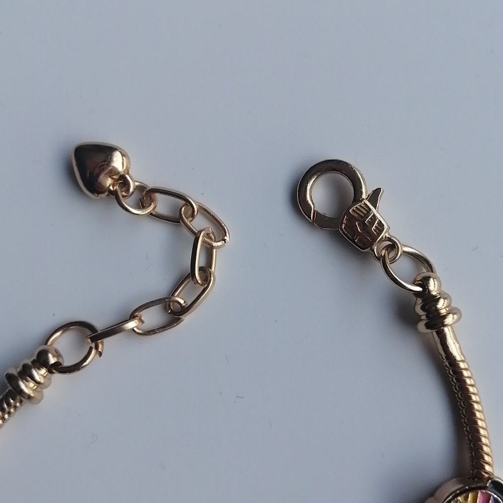 Taylor Swift Eras Tour Charm Bracelet Goldtone Multi Colour - Picture 6 of 8